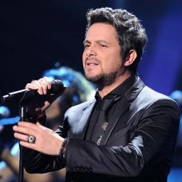 SofiaDeSanz's profile picture. 100% fan de @AlejandroSanz a toda hora!! amo escuchar a @SantiCruz y @carlosvives
