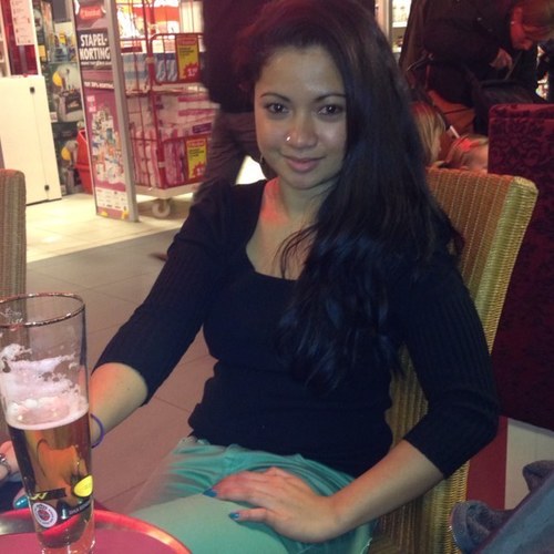 lealee_alfeche's profile picture. filipina in europe,obsess over Fashion & Trends,a girl could burst out laughing in silence that was happened yesterday,i could dance better than ur mom;)