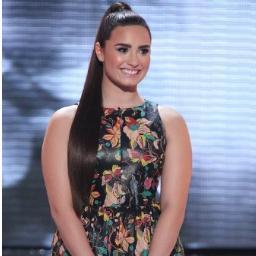 I am a Lovatica And thanks for following!
I love Demi Lovato ♥