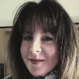 A wife, mom and caregiver to my parents...but still finds time to have fun with family and friends!!!!♥