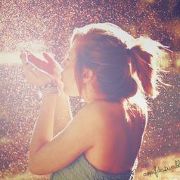 Hello ! I am directioner and u ?! hehe :3