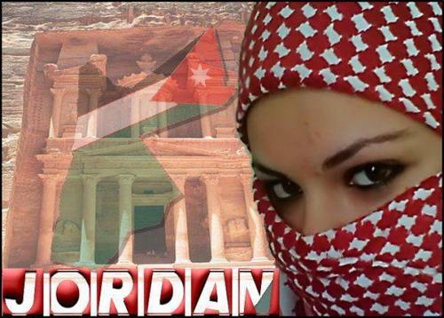 لا تأسفن على غدر الزمان لطالما...رقصت على جثث الأسود كلاب
لا تحسبن برقصها تعلو على أسيادها...تبقى الأسود أسودا والكلاب كلاب