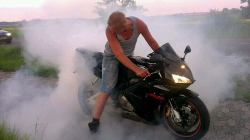 daling9421's profile picture. 🏁SUZUKI GSX-R