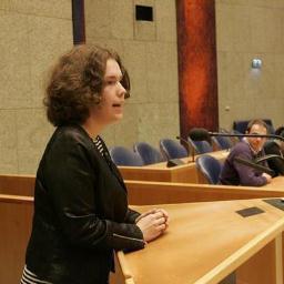 Studente SPH, Kinder/Jongerenwerk Welzijnsonderneming Divers, Penningmeester DWARS Brabant, GroenLinks. # traject2014