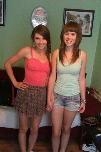hey im sarah and im 14 years old + i loveeeee union j and one direction