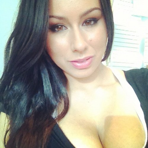 2⃣1⃣♋ Instagram: mariah_taylor123 Facebook: Mariah Taylor