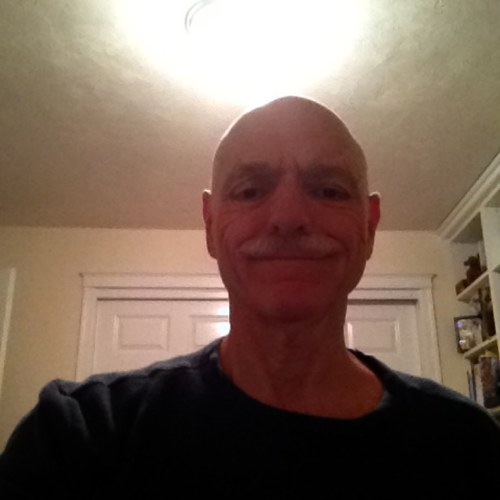 rosen_e's profile picture. 