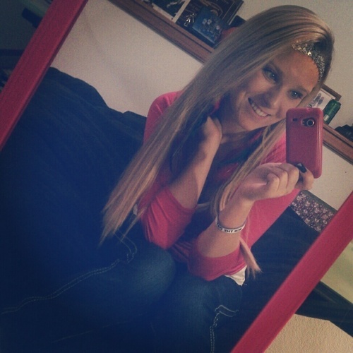 TarynCrystine14's profile picture. I no longer use this account. Go follow @TarynCrystine :)