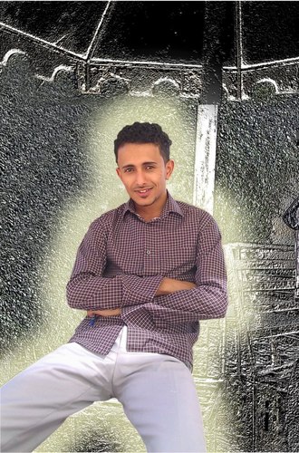 عشت إيماني وحبي أمميا *
ومسيري فوق دربي عربيا *
وسيبقى نبض قلبي يمنيا *
لن ترى الدنيا على أرضي وصيا *
لن ترى الدنيا على أرضي وصيا *
لن ترى الدنيا على أرضي وصيا