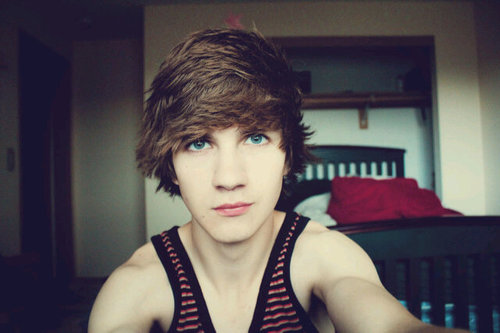 Ahoy,I be Jett..I'm gay,18 and taken. James IS the love of my life. I will never regret a single day with him. I love you, James Knight♥