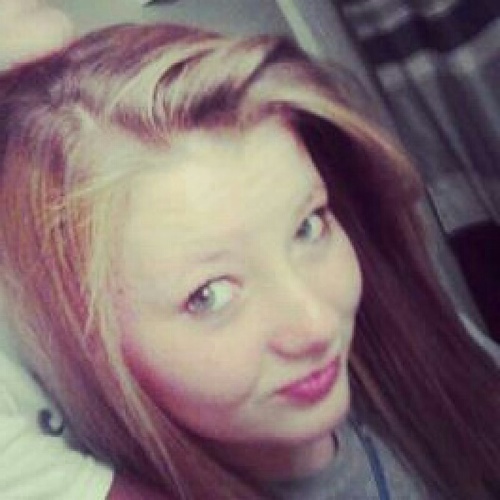 im kelsey..i am a 7th grader at LOCUST GROVE MIDDLE SCHOOL! I love to hang out with friends and family ! FOLLOW ME AND ILL FOLLOW BACK ! :)