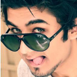 ←Nam3 •-» AMIT ← AkA ϟ Furious Guy
WhaT d0 i d0 •-» Buxin3sS
My Passion is my biking….n I do my own stunts wid my bike []

StaTus •-» C0mmit3d. D3p3nD