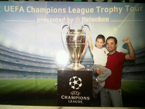 charliegzz's profile picture. 