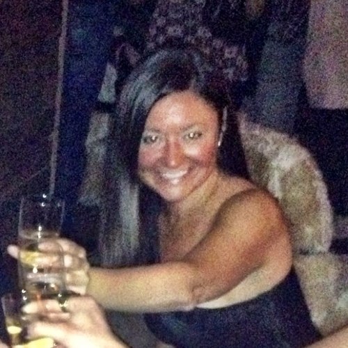 Tweets with replies by Angela Twitter