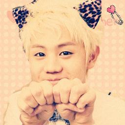 สวัสดีค่าาา:) เป็นกันเองนะ เมนโยซอบ ชอบเถา เซฮุน คริส exo และเซโล่ b.a.p ค่ะ แต่รัก Beast ที่สู้ดดดดเลย