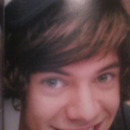 hello:) am awesome and a major  1D fan, super friendly. So if you wanna follow, go for it!!! Btw am a Harry girl :)