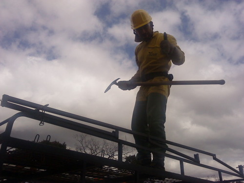 Bombero Forestal en una Brigada contra Incendios Forestales, Padre de familia, Podemista convencido y deportista on fire Jjaa :))