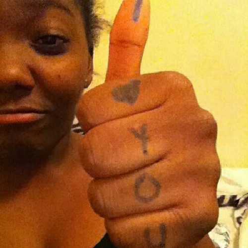 No Bio , Juus Follow My Besties & Meeee @_xPrettyDEE & @_xBOSSYNae