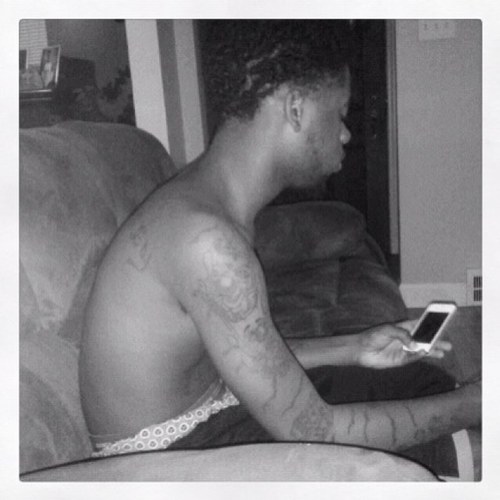 still got feelings for yu imma keep it 100 Fuck hoes