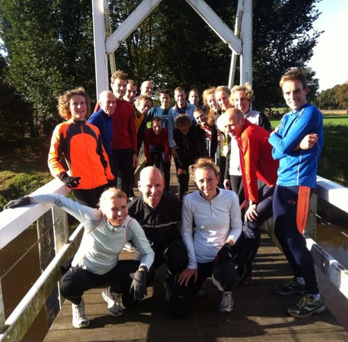 Wij zijn de wedstrijdgroep Masters van de atletiekvereniging Altis in Amersfoort. Bij ons staan de drie P's hoog in het vaandel: Passie, Prestatie en Plezier!