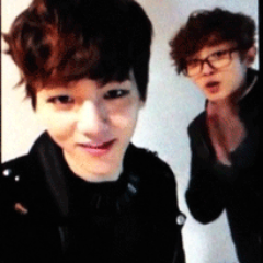คนเดียวกับ @byunpandora แต่ก่อนเป็นทวิตน้องตอนนี้ยึดแล้ว  โดนลิมิตบ่อยเกิ๊นนนนนนนนนนนนนน แทบช็อค