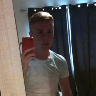 follow me ill follow you back 
Ackworth allstars fc 
#joshryan:)