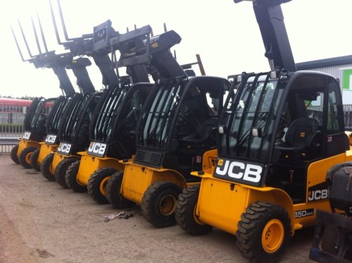 Jcb teletruk hire nationwide, flexible agreements, host of attachments to suit. The teletruk is the most flexible forklift from the most flexible company!