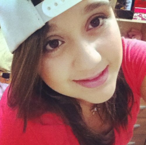 17/07 ... Sou chata porém .... chata mas sou legal só que não gorda e feliz N amo ninguém apenas me amo bjs AH e ... segue cambada ........ FIM