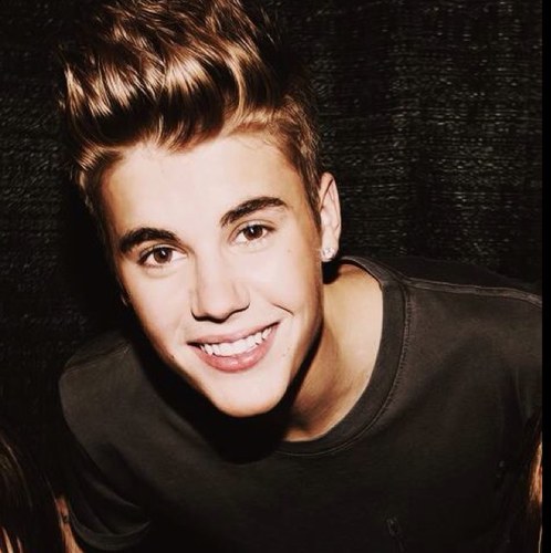 Reschna_Schatz's profile picture. BELIEBERS GO HARD !!