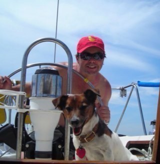 Sailboat racer,live on P'cola Beach.own a Hairstyling Buis,love football, Saints,FSU,golf,basketball FSU. (Sports Junkie)