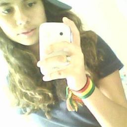 Amo paçoca '-' uashuahs  E amo a minha prima u.u @Mais_Uma_Xata  ♥ Fim !