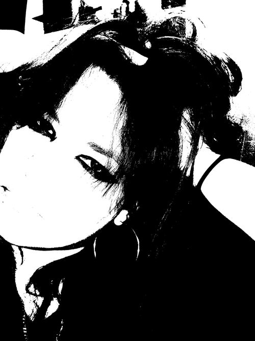 DragonflysHair's profile picture. ...experience the defeniton of good hair.