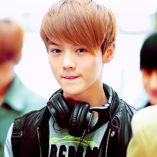 i am bot just luhan bot of exo-m , ผมพร้อมที่จะรู้จักทุกคนครับ ดีครับ