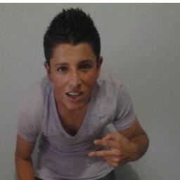 Sou αquele que você NUNCA serα,
    Posso naum ser perfeito,
Mαis são os meus defeitos que fαzem eu ser único.
ㅤ