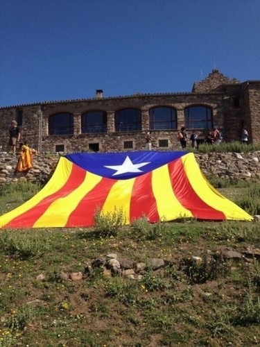 Tota una vida ensenyant la nostra llengua, la pròpia. Independentista per sentiment, per passió, per respecte, per dignitat...