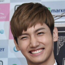 2011の秋から東方神起に夢中！ 2016から防弾少年団に夢中！今はn.ssign