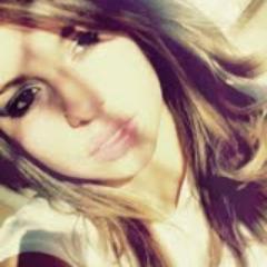 Sorriso de menina , olhar de mulher!
http://t.co/V1u18rkN
