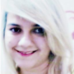 Sou muito mais que essas letras, frases e fotos que falam sobre mim. Sou as minhas atitudes, sou as minhas idéias, sou os meus sentimentos. __Clarice Lispector.