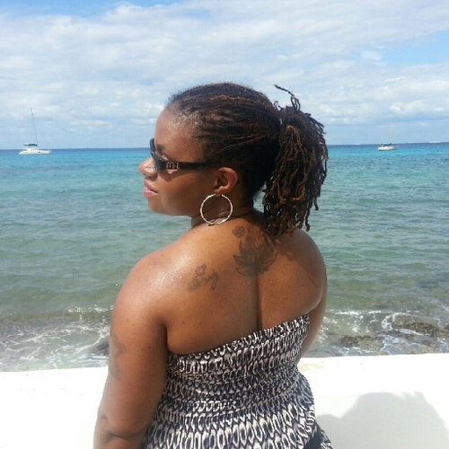 OneAvidReader's profile picture. Mommy 1st,  RANDOM TWEETER!!!  FOLLOW AT YOUR OWN RISK!! Mistress to @shopmaster