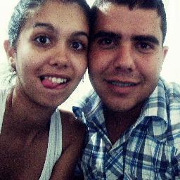 eem um caminho sem rumo vou levando a vida ♪
  Regentense ,são paulina ,leonina ,14 anos e muito bem comprometida . Segue que eu sigo de volta (ý