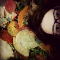 GiulsAgain's profile picture. Metà toscana metà romagnola, nata e cresciuta tra i centri commerciali di Pisa city.
Portatrice sana di accidia, con esperienza ventennale di cazzeggio.