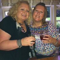 Claire (@curlyclairemcc) 's Twitter Profile