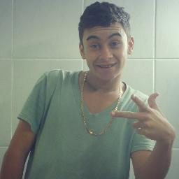 voceê é mt especial p mim feio bonito rs, te odeio s2 .... by : @imsandy__
