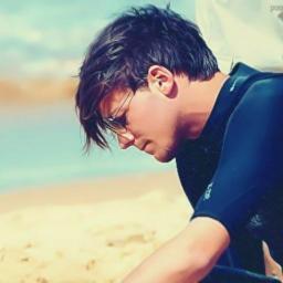 1/5 of One Direction. You know guys, this's my second account and only one thing, if you don't believe in me don't follow please, i'm @Louis_Tomlinson xx