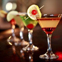 Barman, experto en cocktails, futbolero.
Para pedir nuestros cocteles dirigiros a: PreparedCocktails@hotmail.com