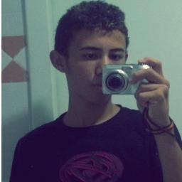 - See é meu ?  Só num é Pouco ' Xiispa .
  Prova de Amizade,Respeito i Amor .
   Considerado & Respeitado . (8)
             - @_KamyllaAndreia por Aqê '