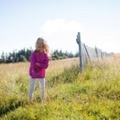 Engagée dans le Bio depuis sa création, La tribbu est une marque Française de vêtements et d’accessoires pour enfants en coton biologique & équitable
