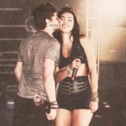 “Vocês entraram em minha vida conquistando meu coração sem pedir licença.Quando percebi já havia tomado conta do meu coração por inteiro”Amo vocês casal ChaMel