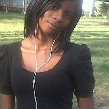 AujanaeNunu's profile picture. 