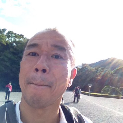 南河内万歳一座 劇団員。有限会社マッシュ所属。南河内万歳一座 旗揚げ45周年！『予言者・H』@一心寺シアター倶楽、ご来場ありがとうございました。YouTubeチャンネル【鴨リンピックDX】もボチボチ更新してまっせ。https://t.co/T7NiUzgARr